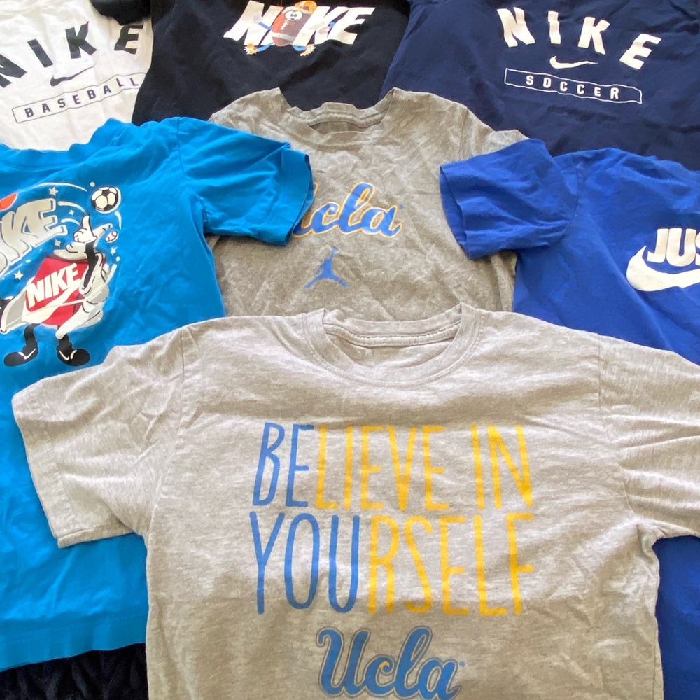 Nike Kids Short Sleeve Graphic Tees - Size Small